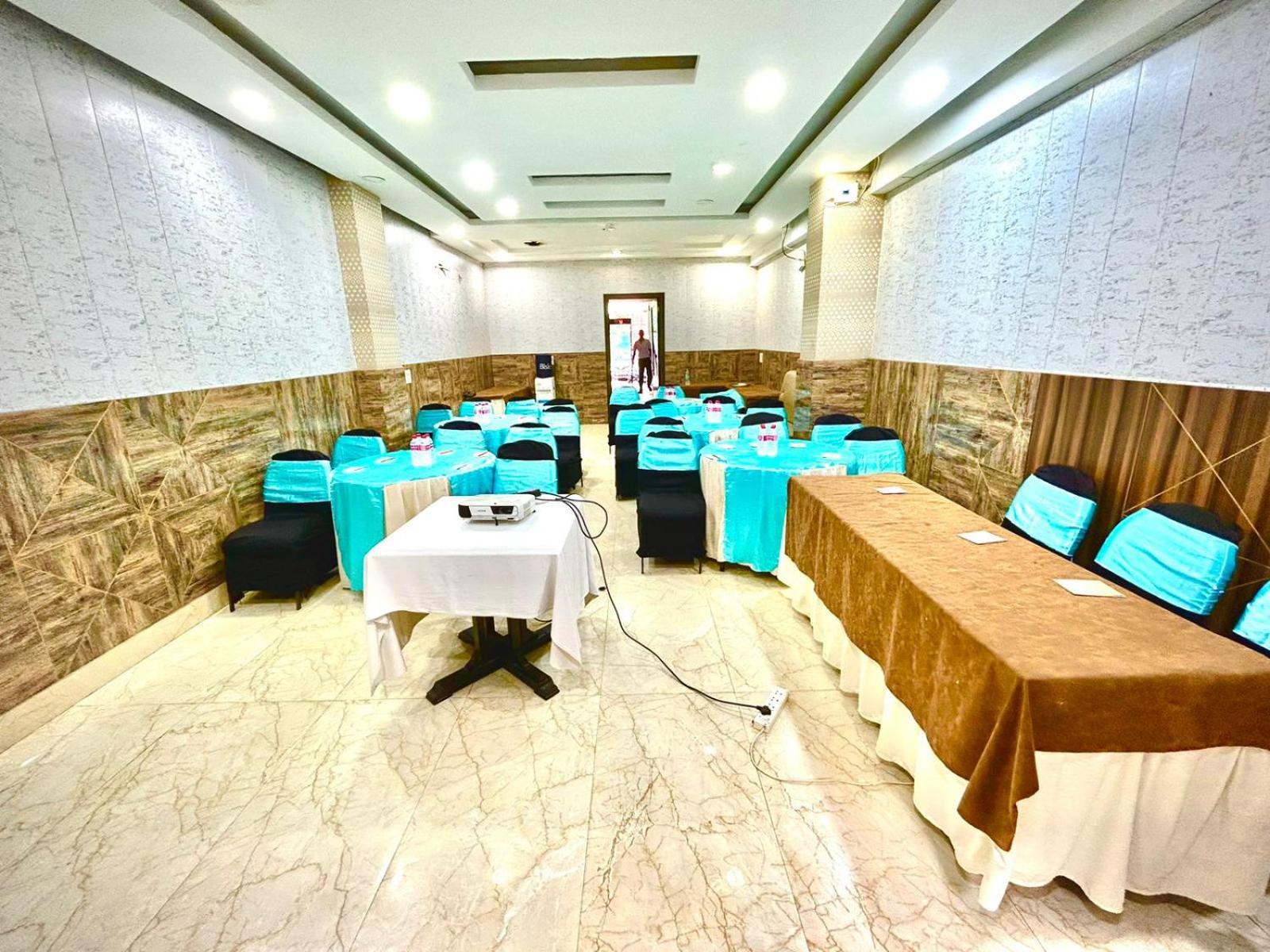 Hotel Spb 87 Near Karol Bagh Metro Station Delhi Экстерьер фото