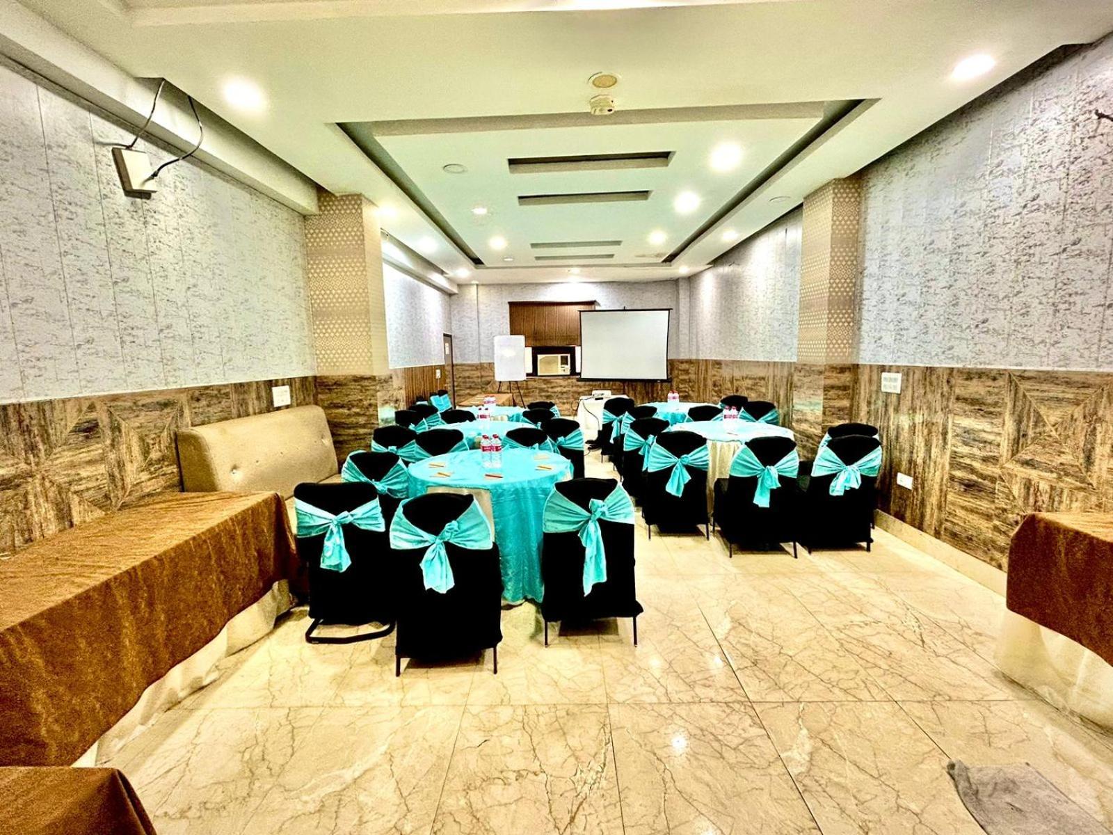 Hotel Spb 87 Near Karol Bagh Metro Station Delhi Экстерьер фото